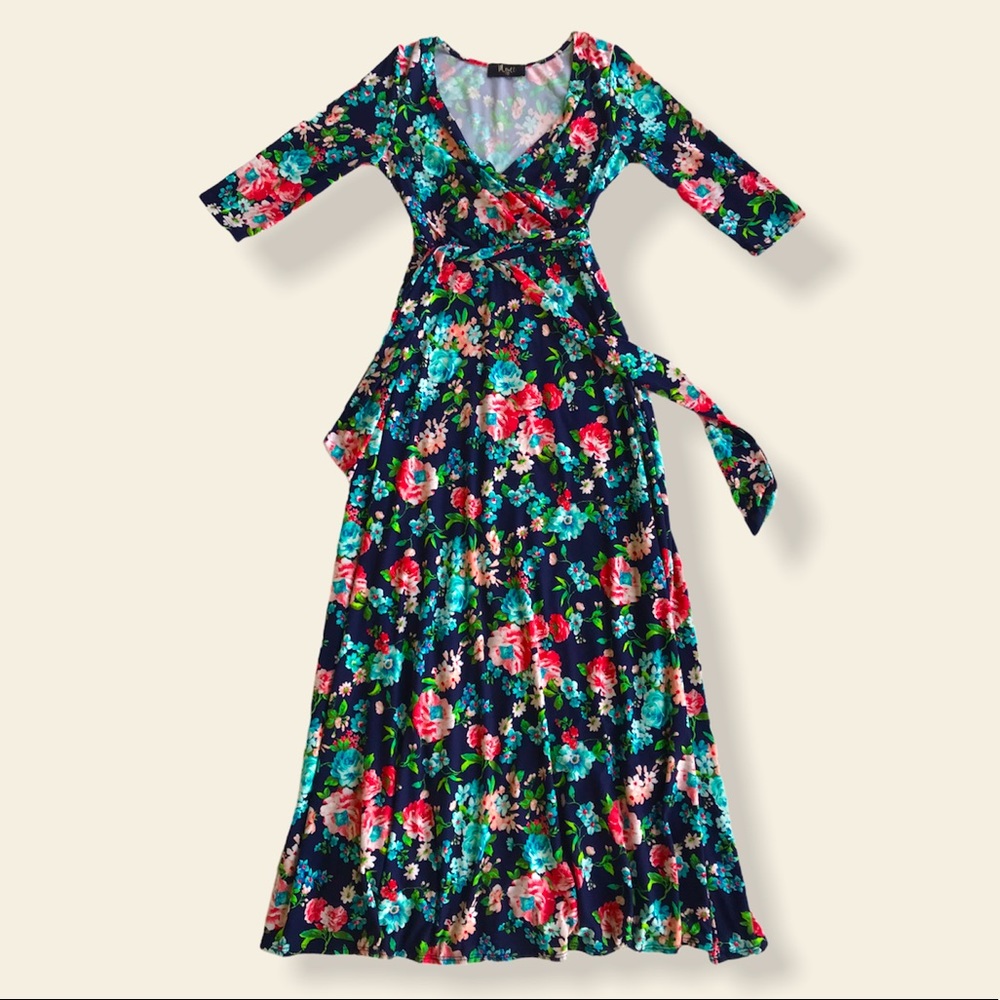 Merritt Floral Maxi Dress Size Small